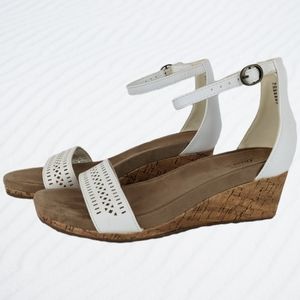 G.H. Bass Wendy White & Cork Wedge Sandals Size 7.5 Women's